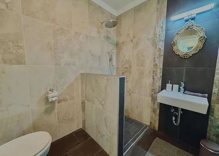 Azur 3 - Panoramic Escape Apartman